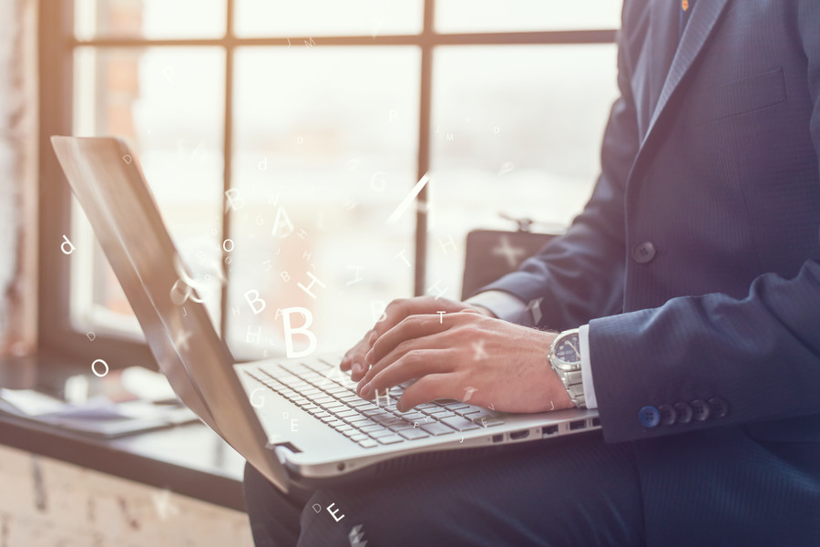 深圳法律咨詢網視角下的券商APP短暫卡頓現象解析:技術故障還是市場波動?