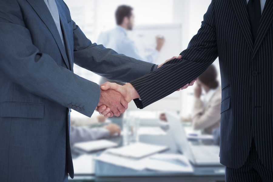 深圳律師解讀:小孩在超市摔傷后家長打砸門店商品的法律責任與糾紛解決