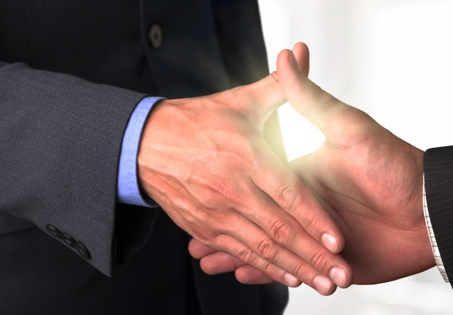 銷售廣告:能否構(gòu)成合同要約的法律思辨——深圳房產(chǎn)律師視角