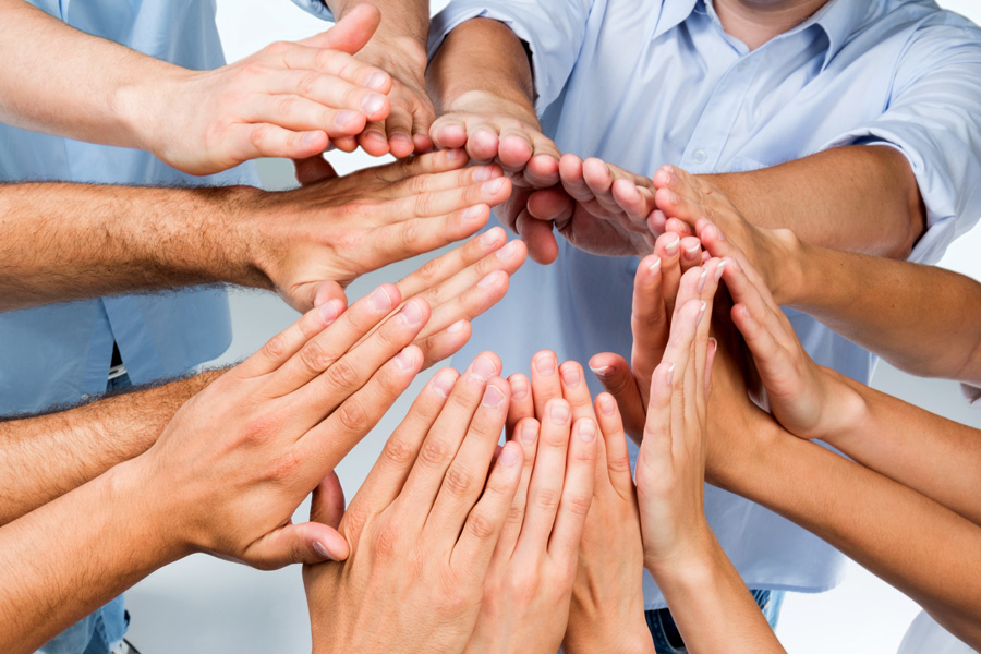 深圳股權律師視角下的上市公司股東“扎堆”減持現象解析