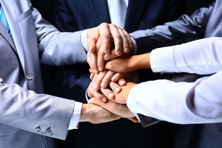 離異再婚家庭孩子戶口落戶深圳的復雜考量與解決之道——深圳婚姻律師視角