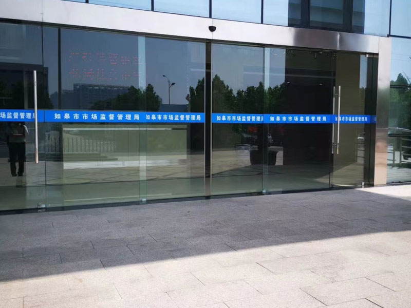 深圳拆遷律師網：用拳頭實施征收?你把國家法律放在何處？